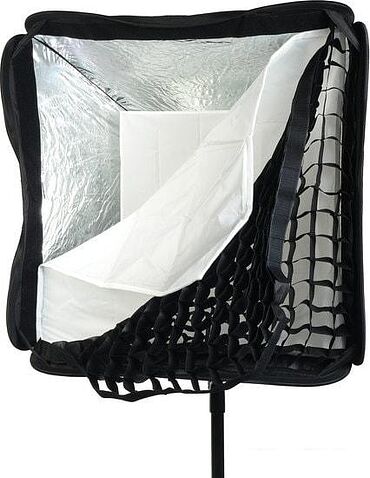 Софтбокс Godox SFGV8080 с сотами