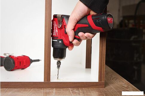 Дрель-шуруповерт Milwaukee M12 BLDDRC-0 4933499683 (без АКБ)