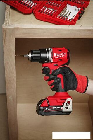 Дрель-шуруповерт Milwaukee M18 M18BLDDRC-0 4933492831 (без АКБ)