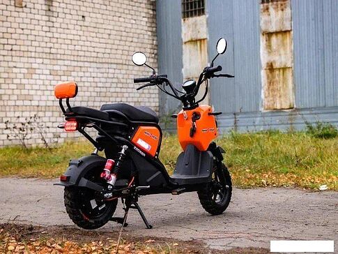 Электроскутер AVM.Plus Zoomer (оранжевый)