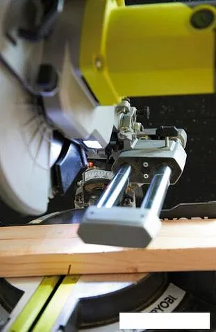 Дисковая пила Ryobi EMS254L