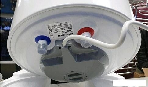 Водонагреватель Edisson ES 30 V