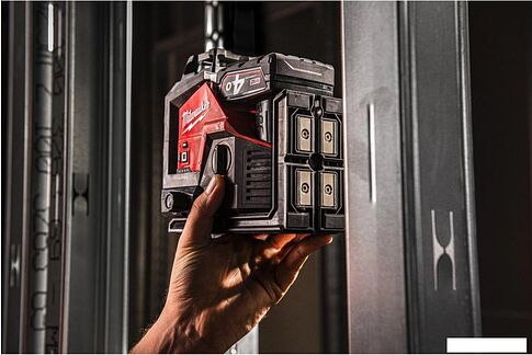 Лазерный нивелир Milwaukee M12 3PLKIT-401P 4933478960 (с 1-им АКБ, кейс)