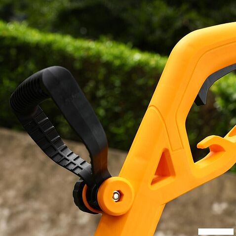 Триммер Deko DKTR700 065-1241