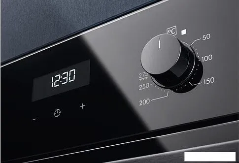 Духовой шкаф Electrolux OEF5E50Z