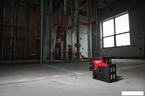 Лазерный нивелир Milwaukee M12 CLL4P-0C 4933479202 (кейс)