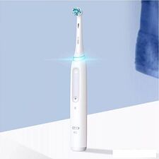 Электрическая зубная щетка Oral-B iO Series 4 I0G4.1A6.1DK (белый) Электрическая зубная щетка Oral-B iO Series 4 I0G4.1A6.1DK (белый)