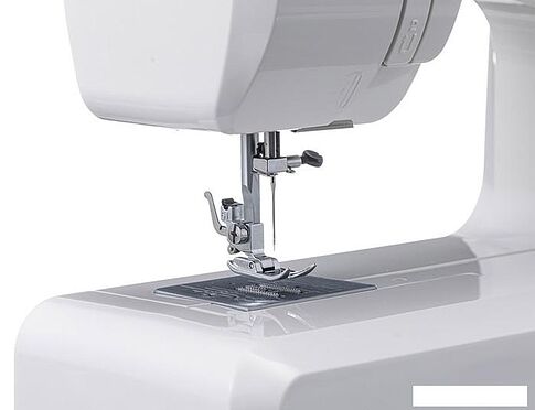Электромеханическая швейная машина Janome ART67