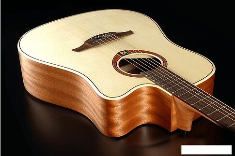 Электроакустическая гитара LAG T70DCE
