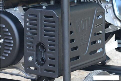 Бензиновый генератор ТСС SGG 5000EHNA