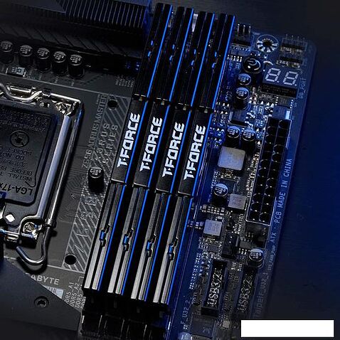 Оперативная память Team T-Force Vulcan 2x16ГБ DDR5 5600 МГц FLBD532G5600HC32DC01