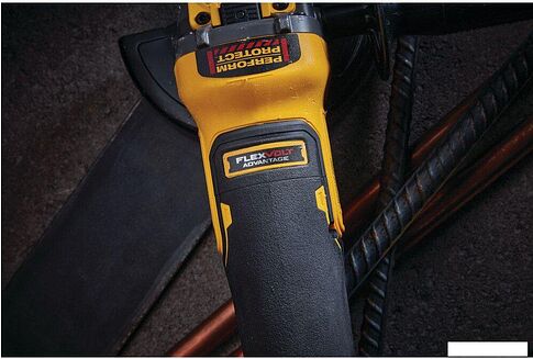 Угловая шлифмашина DeWalt DCG416B (без АКБ)