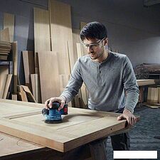 Эксцентриковая шлифмашина Bosch GEX 185-LI Professional 06013A5021 (с 1-м АКБ, кейс) Эксцентриковая шлифмашина Bosch GEX 185-LI Professional 06013A5021 (с 1-м АКБ, кейс)