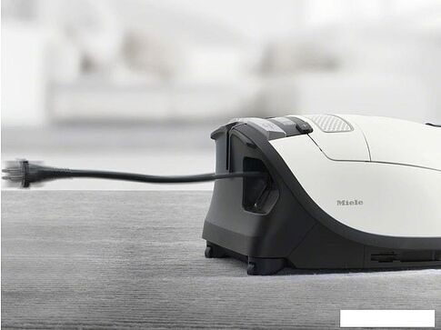Пылесос Miele Complete C3 Allergy PowerLine SGFF4 (белый лотос)