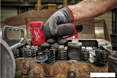 Угловая шлифмашина Milwaukee M12 FUEL FDGA-0 4933471438 (без АКБ)