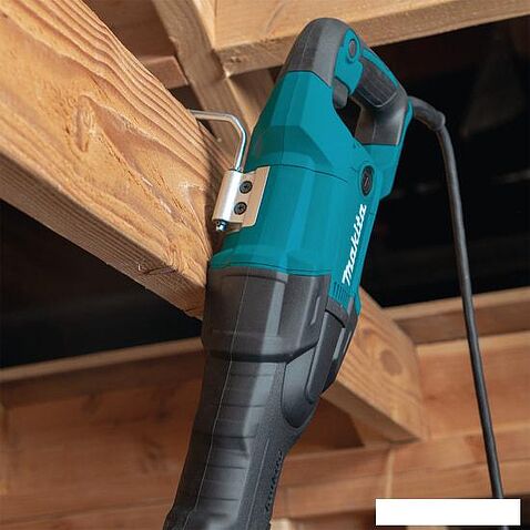 Сабельная пила Makita JR3061T