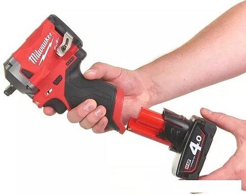 Гайковерт Milwaukee M12 FIW38-0 4933464612 (без АКБ)