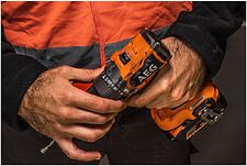 Дрель-шуруповерт AEG Powertools BS18SBL2-202C 4935480056 (с 2-мя АКБ, кейс)