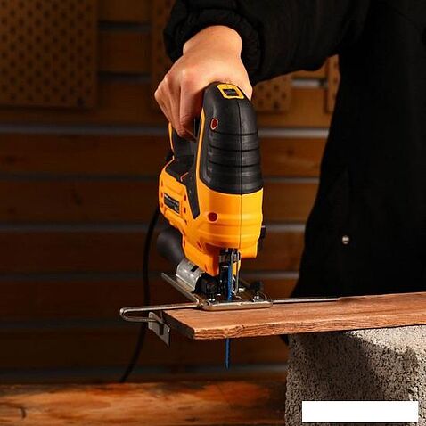 Электролобзик Deko DKJS850E 083-1010