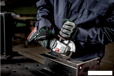 Угловая шлифмашина Metabo W 18 LT BL 11-125 613052510 (с 2-мя АКБ, кейс)