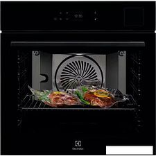 Электрический духовой шкаф Electrolux SteamPro 900 EOABS39WZ Электрический духовой шкаф Electrolux SteamPro 900 EOABS39WZ