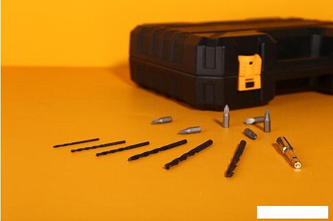 Дрель-шуруповерт Deko DKCD12FU-Li SET 3 063-4173 (с 1-м АКБ, кейс)