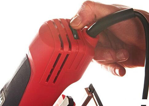 Электролобзик Milwaukee JS 120 X [4933381680]