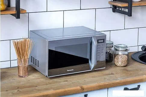 Микроволновая печь Panasonic NN-ST32MMZPE