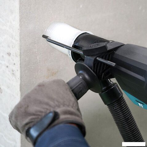 Перфоратор Makita HR2670