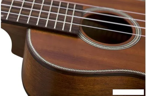 Укулеле Baton Rouge UV41-C-NMH