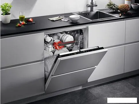 Встраиваемая посудомоечная машина AEG FSE83708P