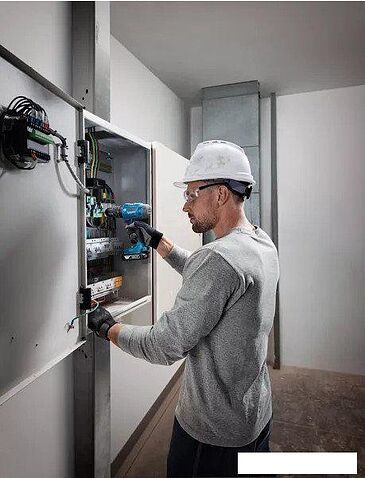 Ударная дрель-шуруповерт Bosch GSB 183-LI Professional 06019K9100 (с 2-мя АКБ, кейс)