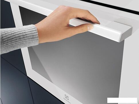 Электрический духовой шкаф Electrolux SurroundCook 600 EOF5C50BV