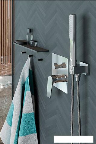 Душевая система  Laveo Plato BLY 001P