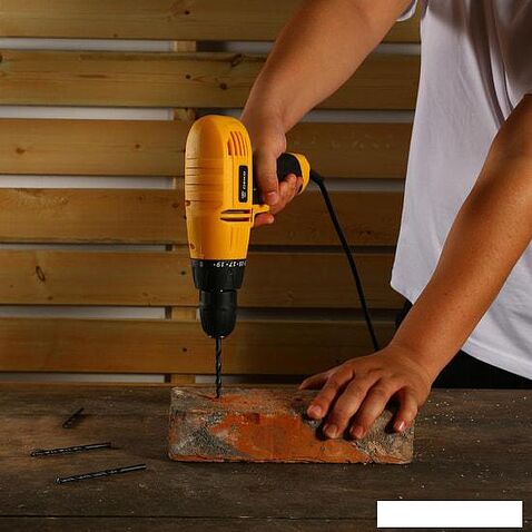 Безударная дрель Deko DKSD500W