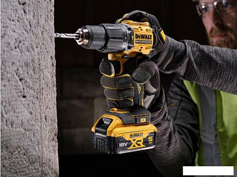 Ударная дрель-шуруповерт DeWalt DCD100YP2T (с 2-мя АКБ 5 Ач, кейс)