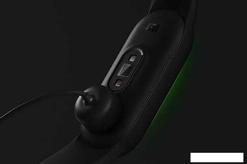 Фитнес-браслет Xiaomi Mi Smart Band 5 (черный, международная версия)
