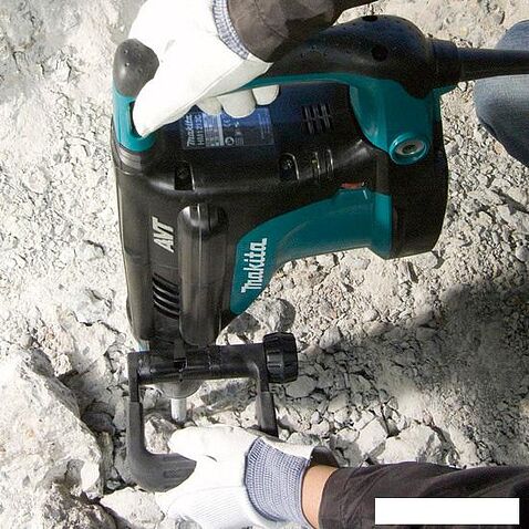Отбойный молоток Makita HM1213C