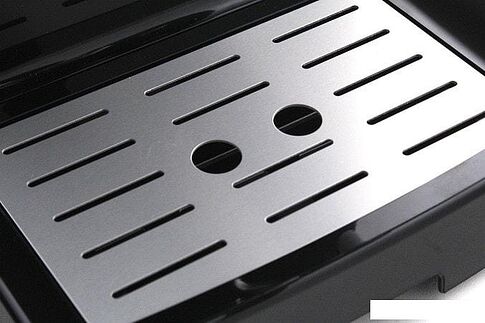 Рожковая помповая кофеварка Binatone ECM 153