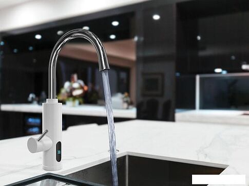 Водонагреватель Electrolux Taptronic (белый)