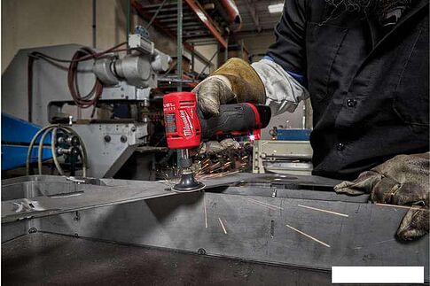 Угловая шлифмашина Milwaukee M12 FUEL FDGA-0 4933471438 (без АКБ)