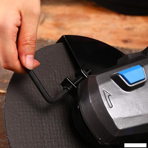 Угловая шлифмашина Deko AGDK-2600W PRO 084-1083