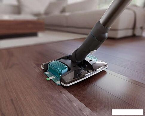 Вертикальный пылесос с влажной уборкой Philips XC8057/01