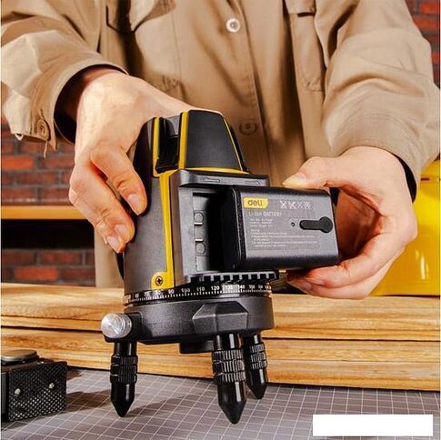 Лазерный нивелир Deli DL332302 102965