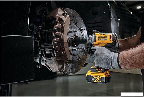 Гайковерт DeWalt DCF896B (без АКБ)