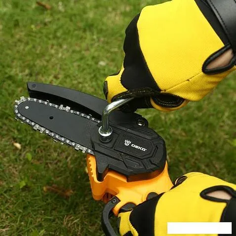 Аккумуляторная пила Deko DKCHS 20-4 Set 063-4308 (с 2-мя АКБ)