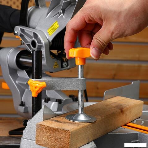 Торцовочная пила Deko DKMS255 Laser 084-1029