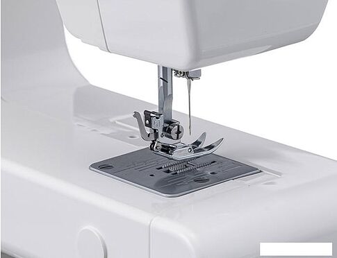 Электромеханическая швейная машина Janome ART67