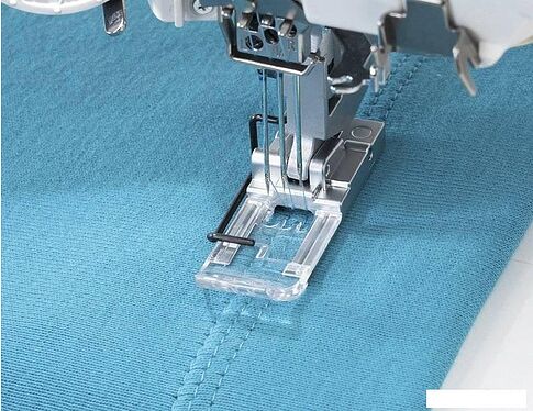 Распошивальная машина Janome CoverPro 3000 Professional