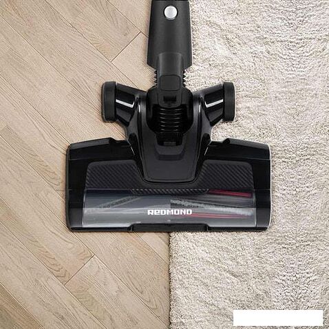 Пылесос Redmond RV-UR375